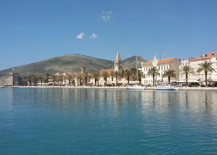 Apartment Maja Okrug Gornji Trogir