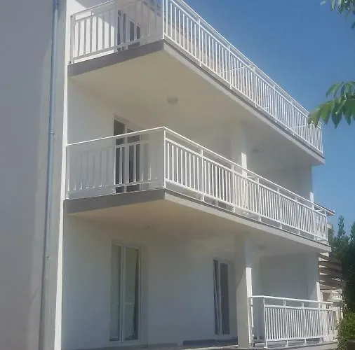Maja Okrug Gornji Apartment *